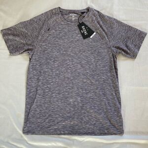 RHONE reign short sleeve T shirt